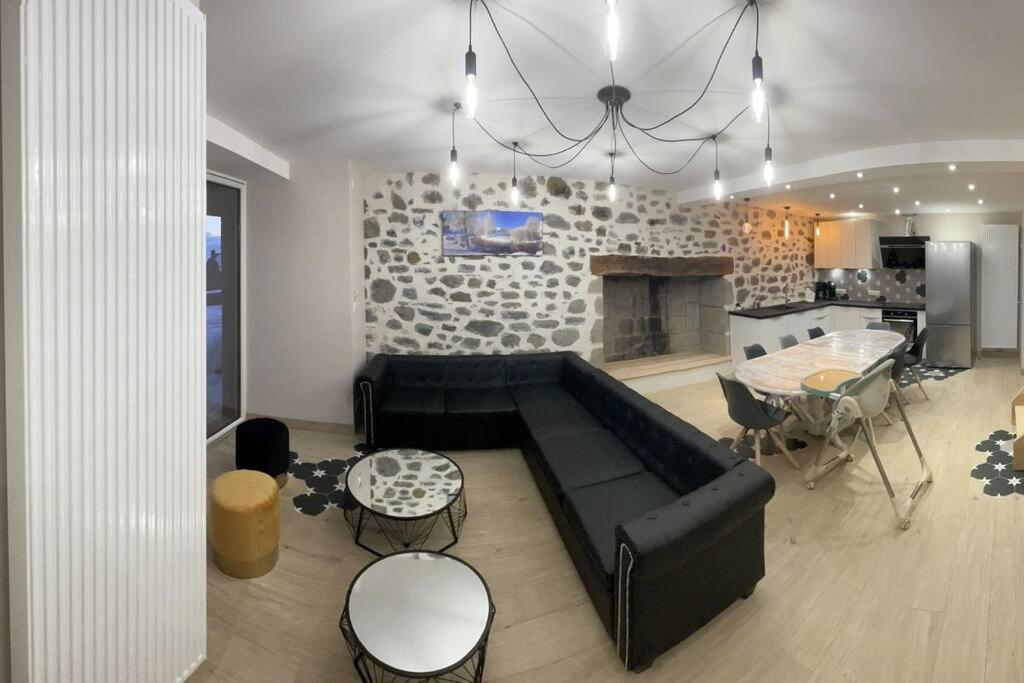 Joli Gite Au Coeur Du Cezallier 3Etoiles Villa Landeyrat Esterno foto
